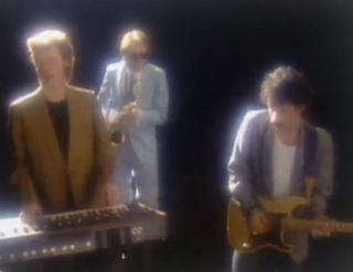 Daryl Hall (left) and John Oates (via Youtube.com)